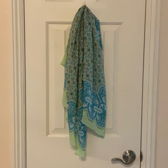 🧣 CHICO’S PRINT SCARF 🧣 - Picture 2 of 16